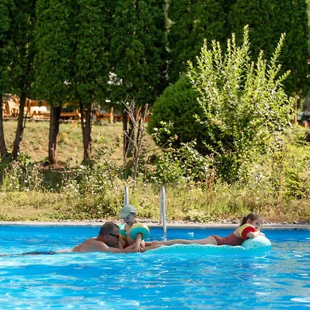 Na Farme Cerovo 3* Radzovce (Lucenec)